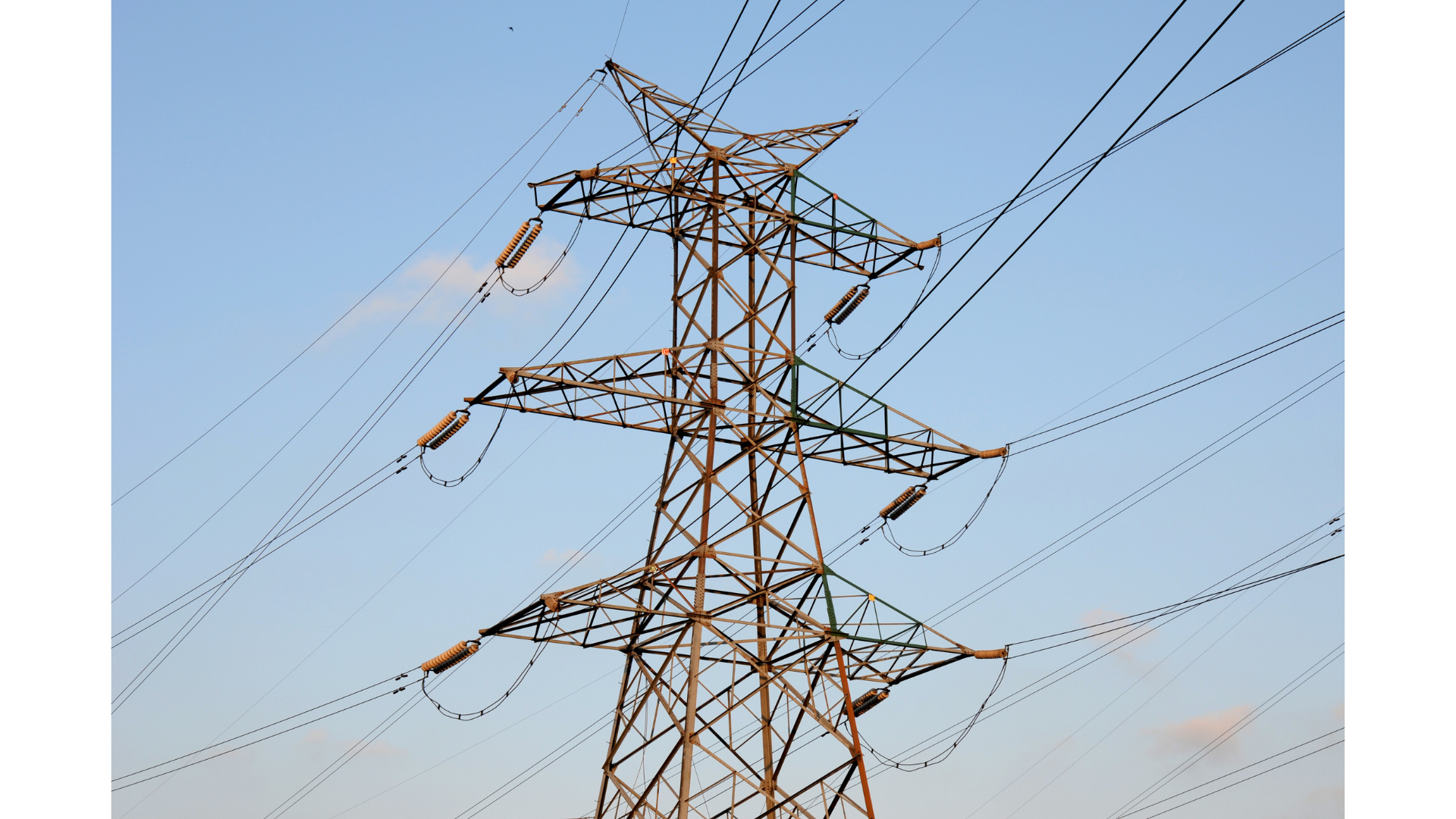 Tour de transport d’électricité